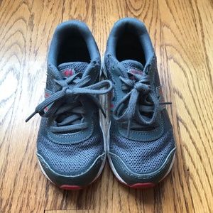 New Balance Running Shoe, size toddler 12.5 W